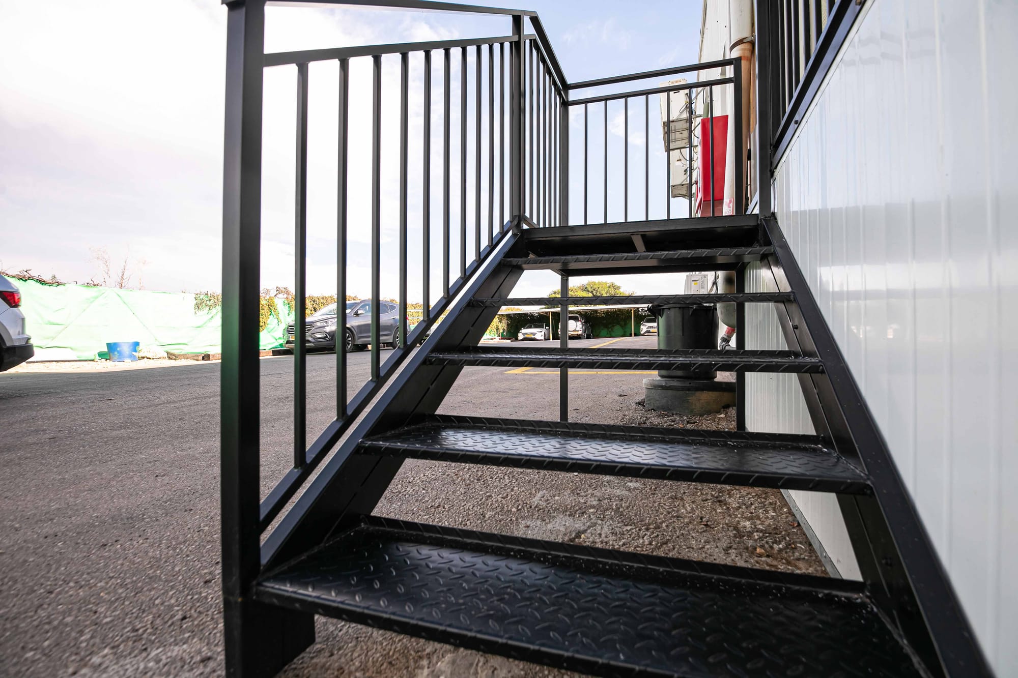 מדרגות מתכת בהתאמה אישית