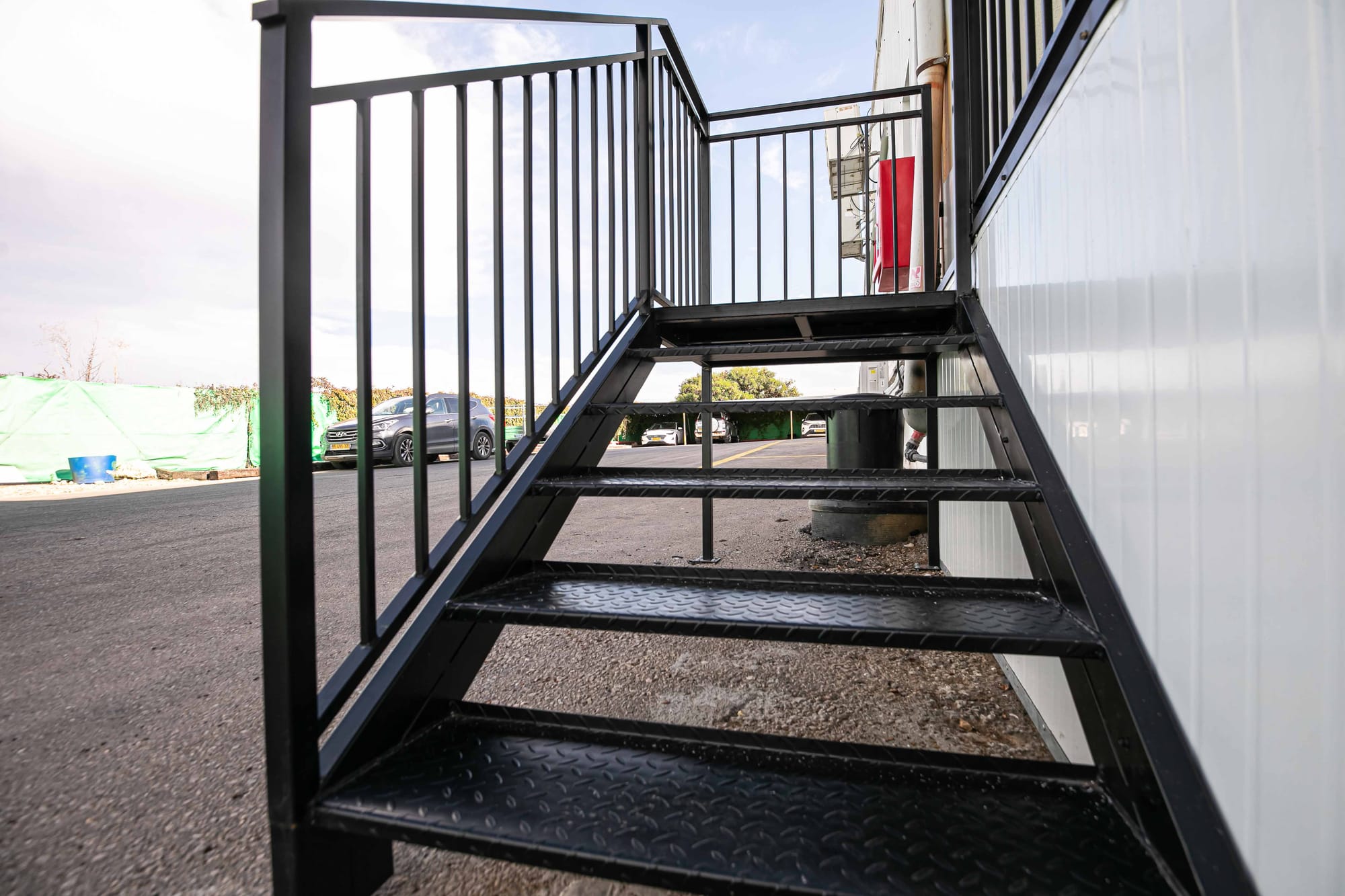 מדרגות מתכת בהתאמה אישית