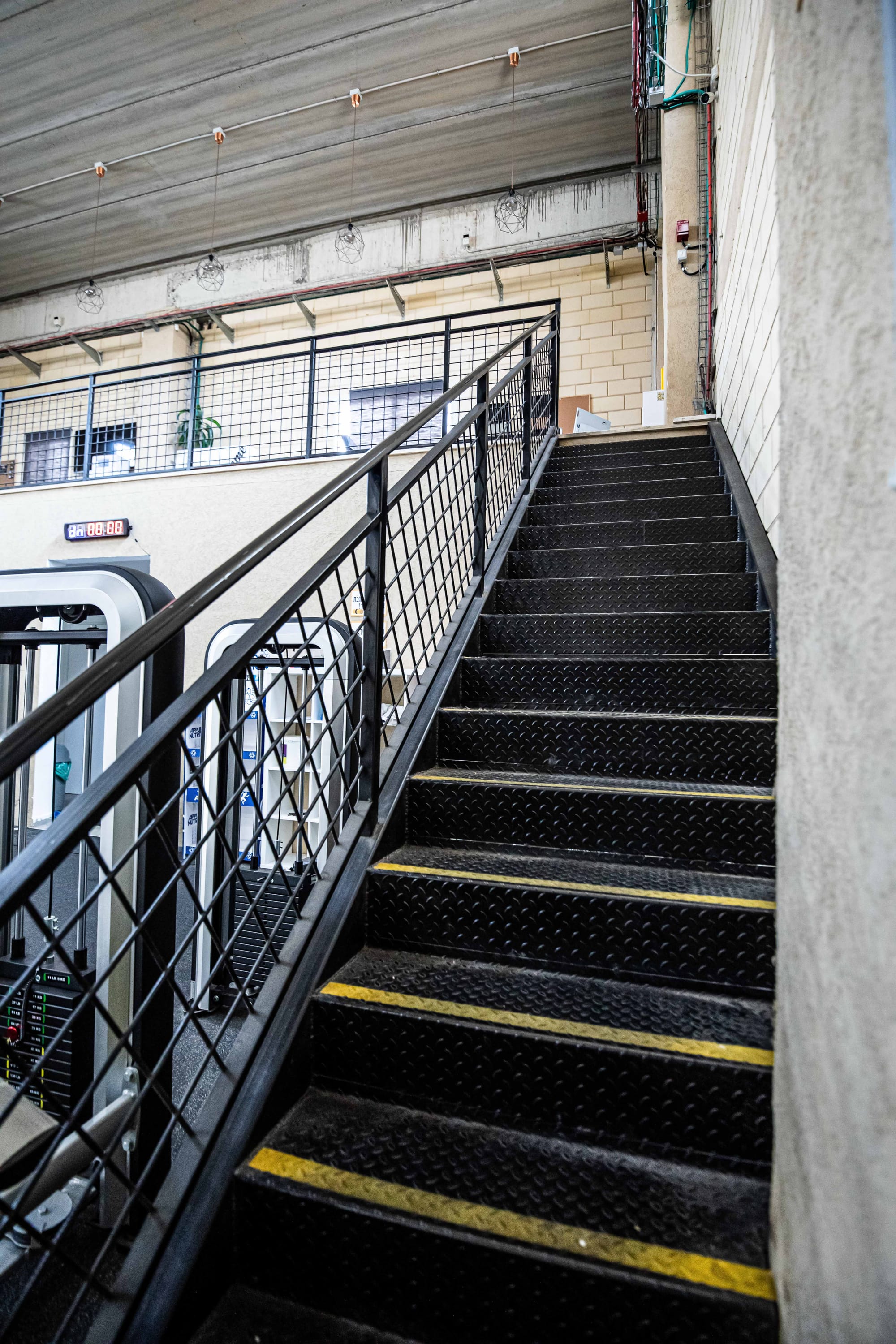 מדרגות מתכת בהתאמה אישית