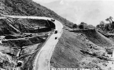 A origem e a evolução da sinalização viária no Brasil e no mundo.