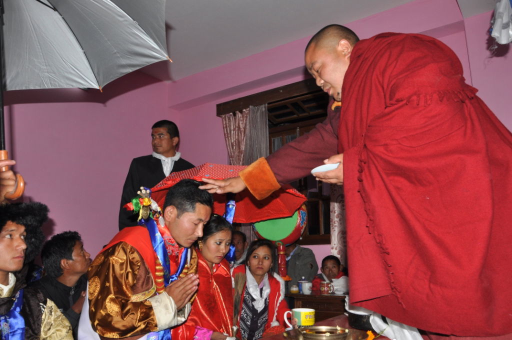 གླེང་བརྗོད་འགོ་རྩོམ།