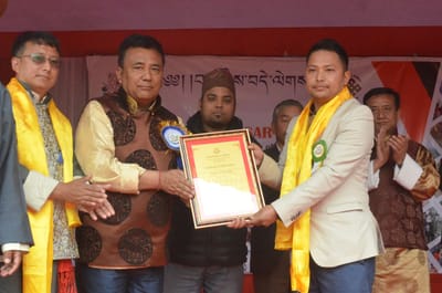 DSA Felicitates Dr. Mingma Thundu Sherpa, HoD, Microbiology Department, NBBDC