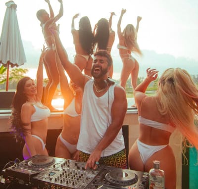 Meet Locals College Girl Exchange Program