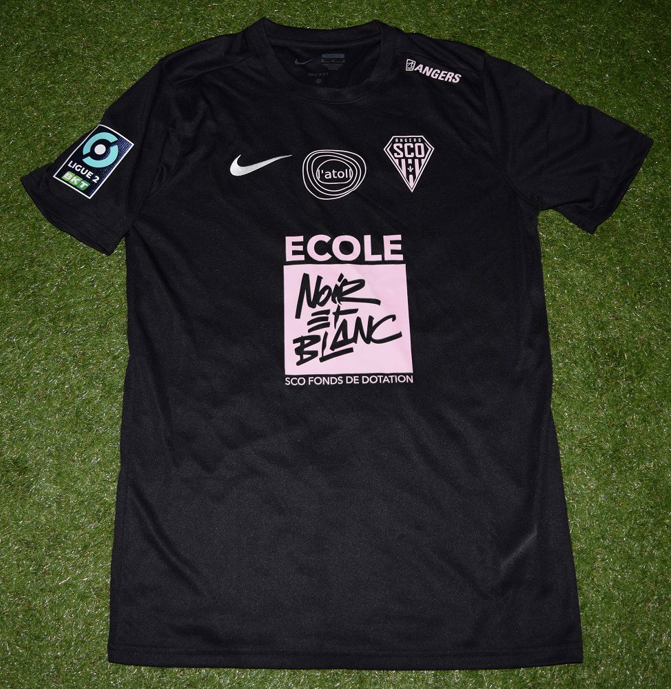 Maillot spécial "Octobre Rose" 2023-2024 de Yassin Belkhdim