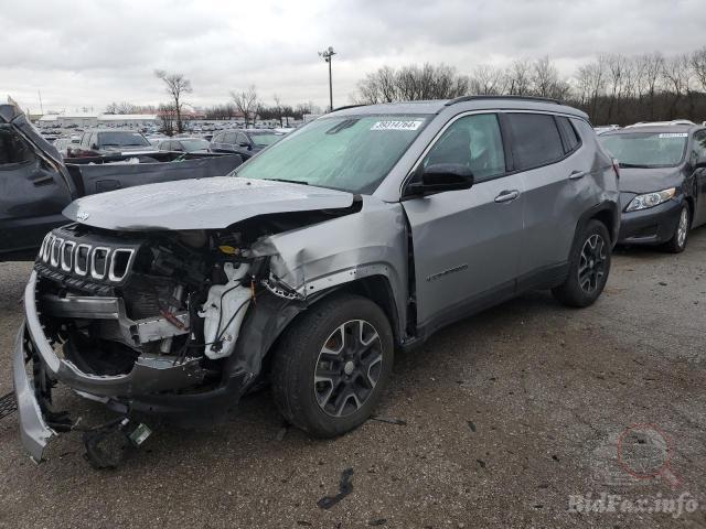 Jeep Compass Latitude 2022 Silver 2.4L 4