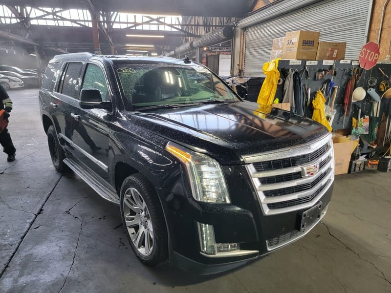 Cadillac Escalade Luxury 2015 Black 6.2L 8