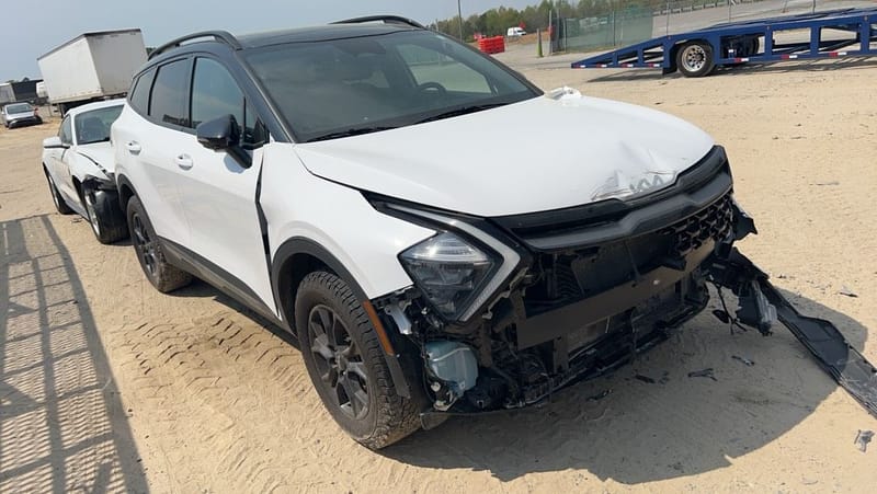 Kia Sportage X-Pro 2023 White 2.5L