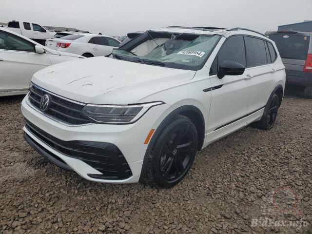 Volkswagen Tiguan Se R-Line Black 2023 White 2.0L 4