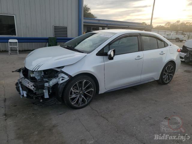 Toyota Corolla Se 2022 White 2.0L 4