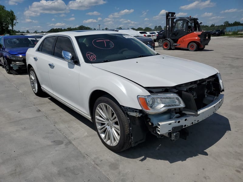 Chrysler 300C 2014 White 3.6L 6