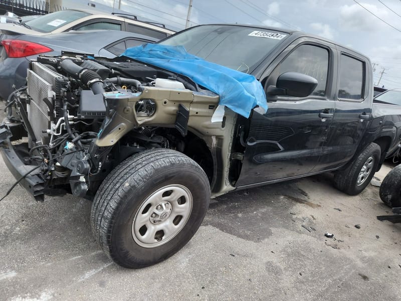 Nissan Frontier S 2022 Black 3.8L 6