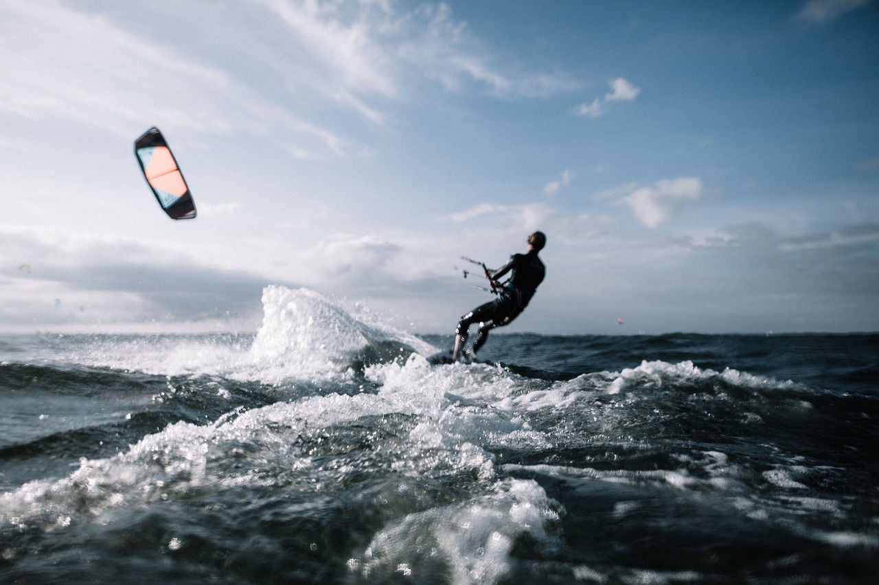 Kite Surfing Lessons - Tips And Techniques To Stay Ahead