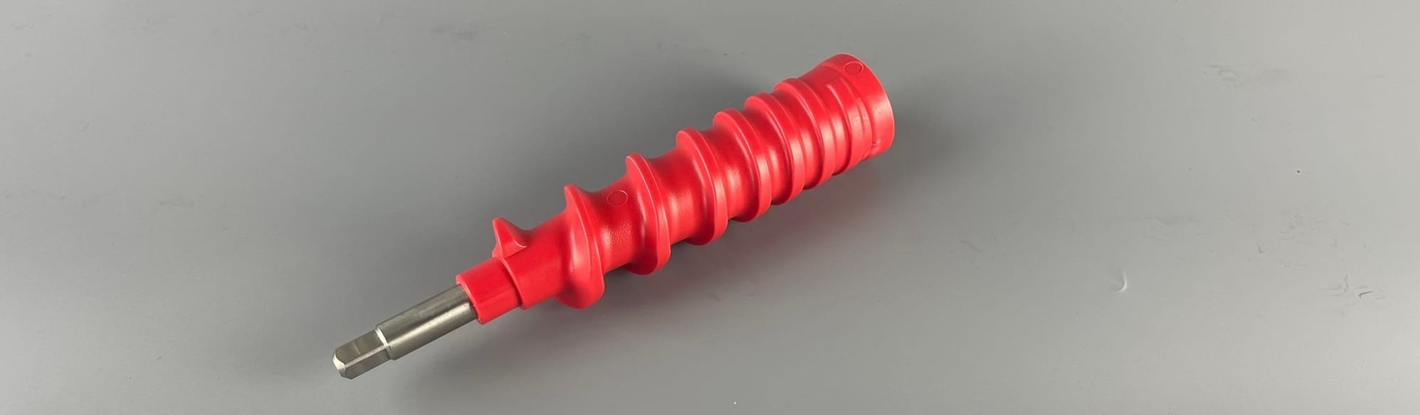 Plastic injection molding in Improving the Spiral Screw