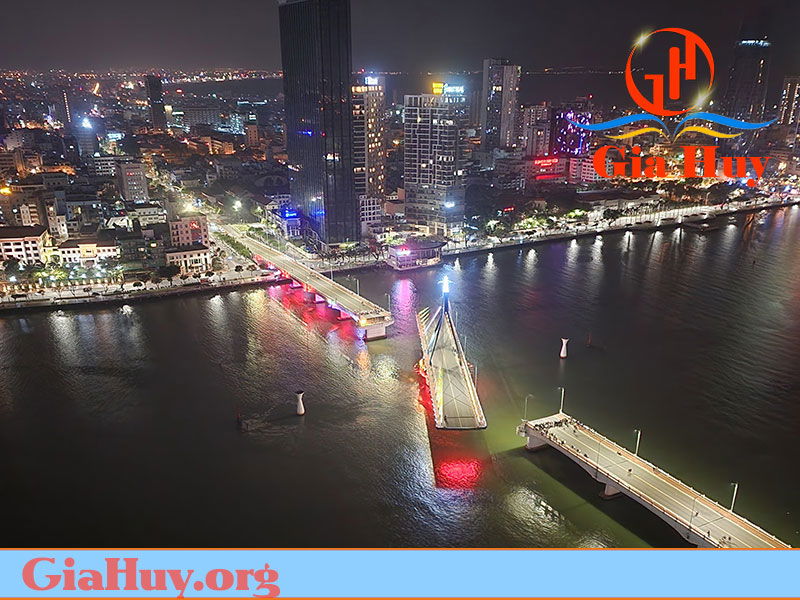Cầu Quay Sông Hàn