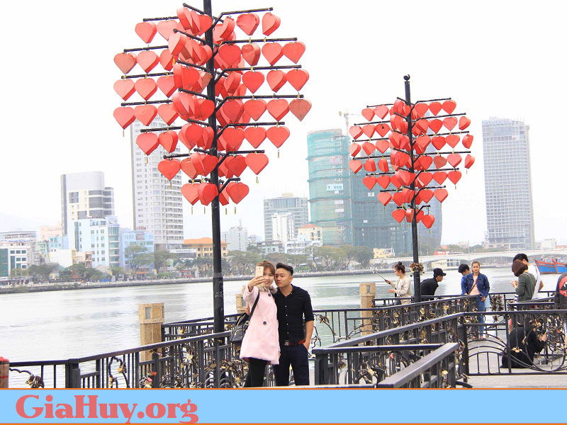 Cầu Tình Yêu Đà Nẵng