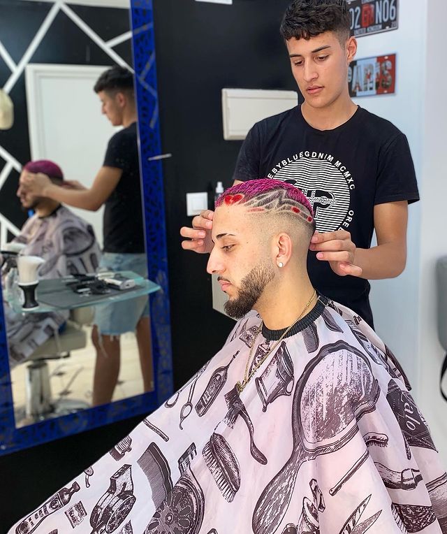 STYLIST HAIR COLOR