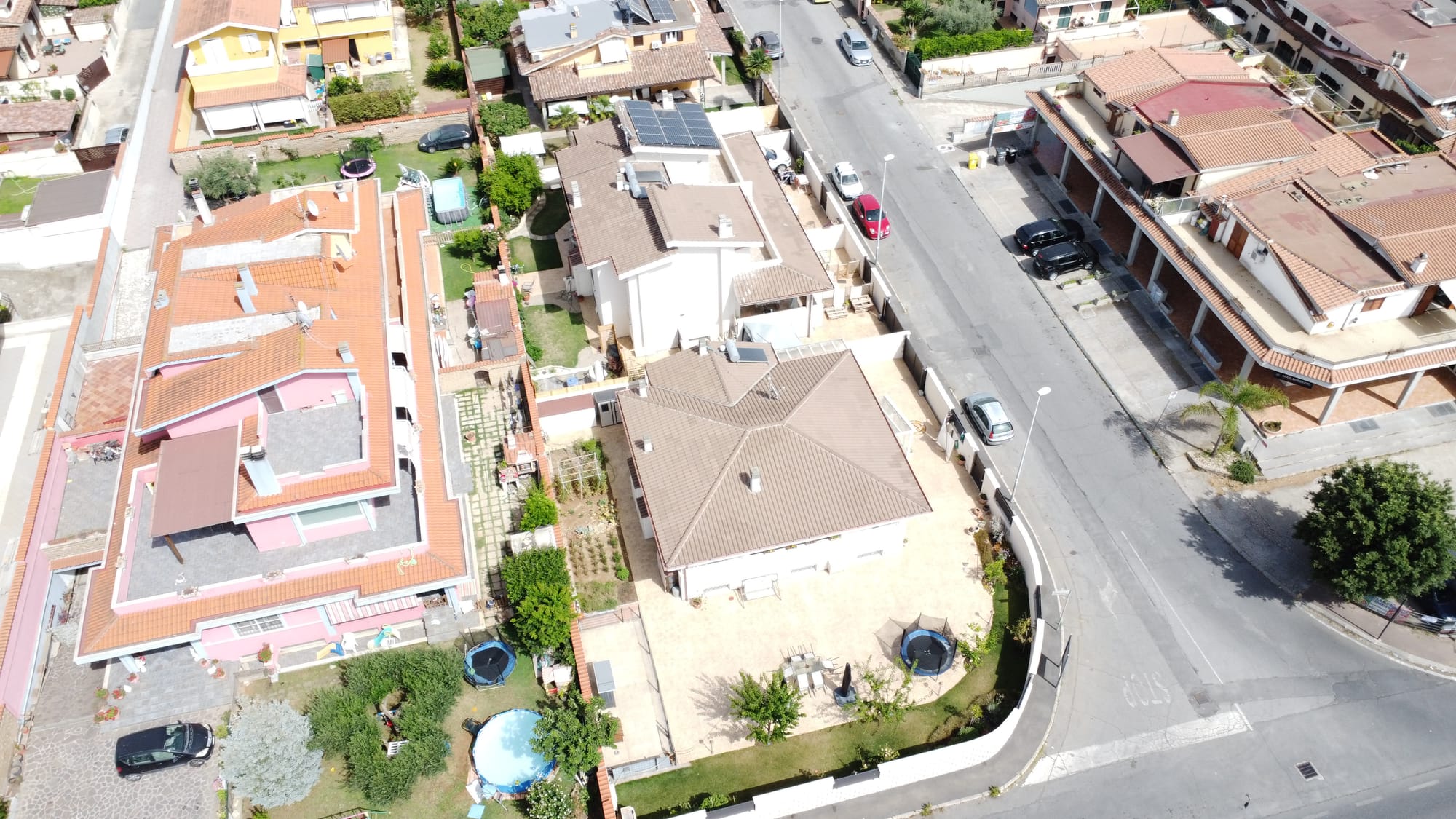 Ladispoli - Via dei glicini 