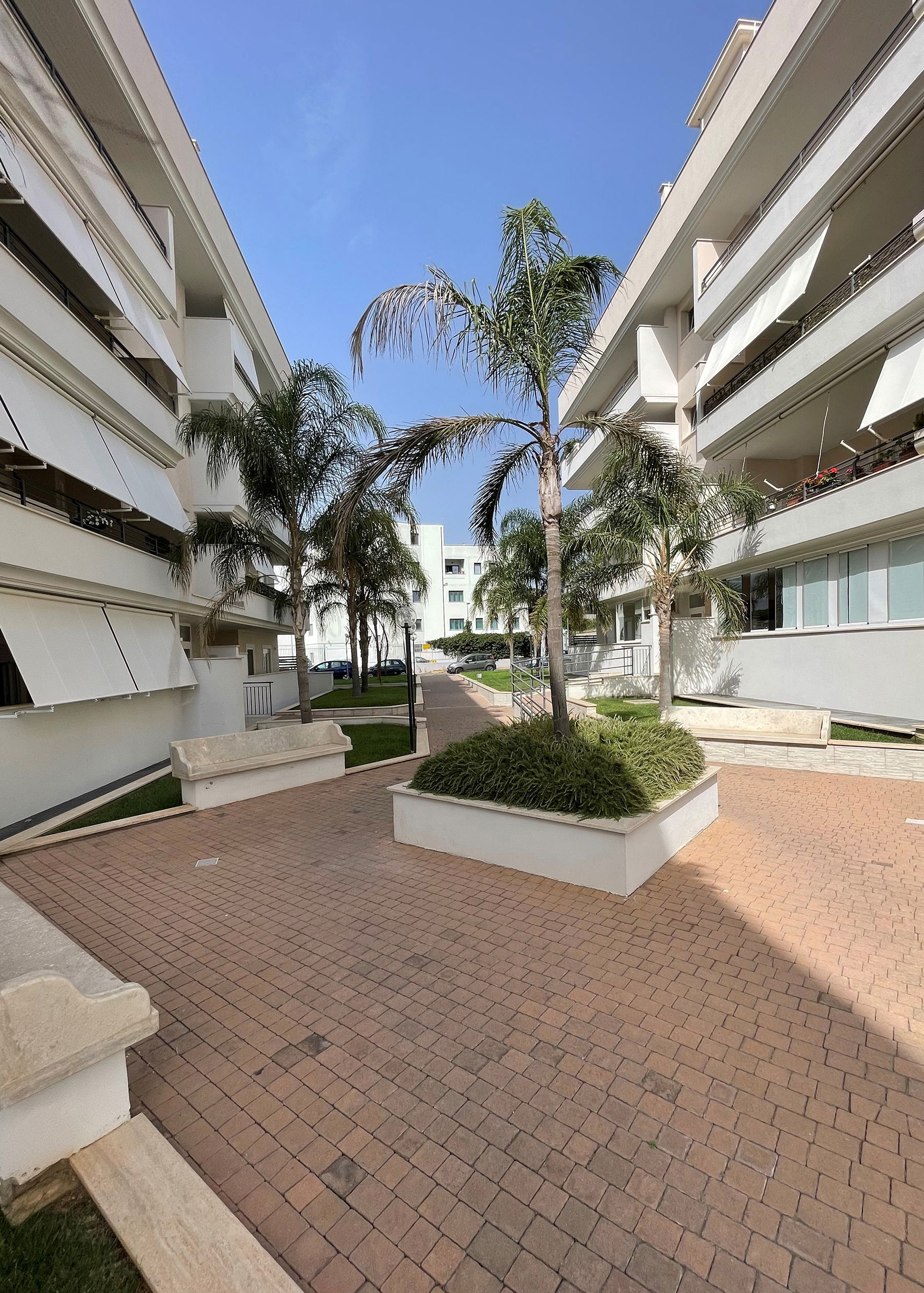 Ladispoli - Via Vilnius/Via Reykjavik