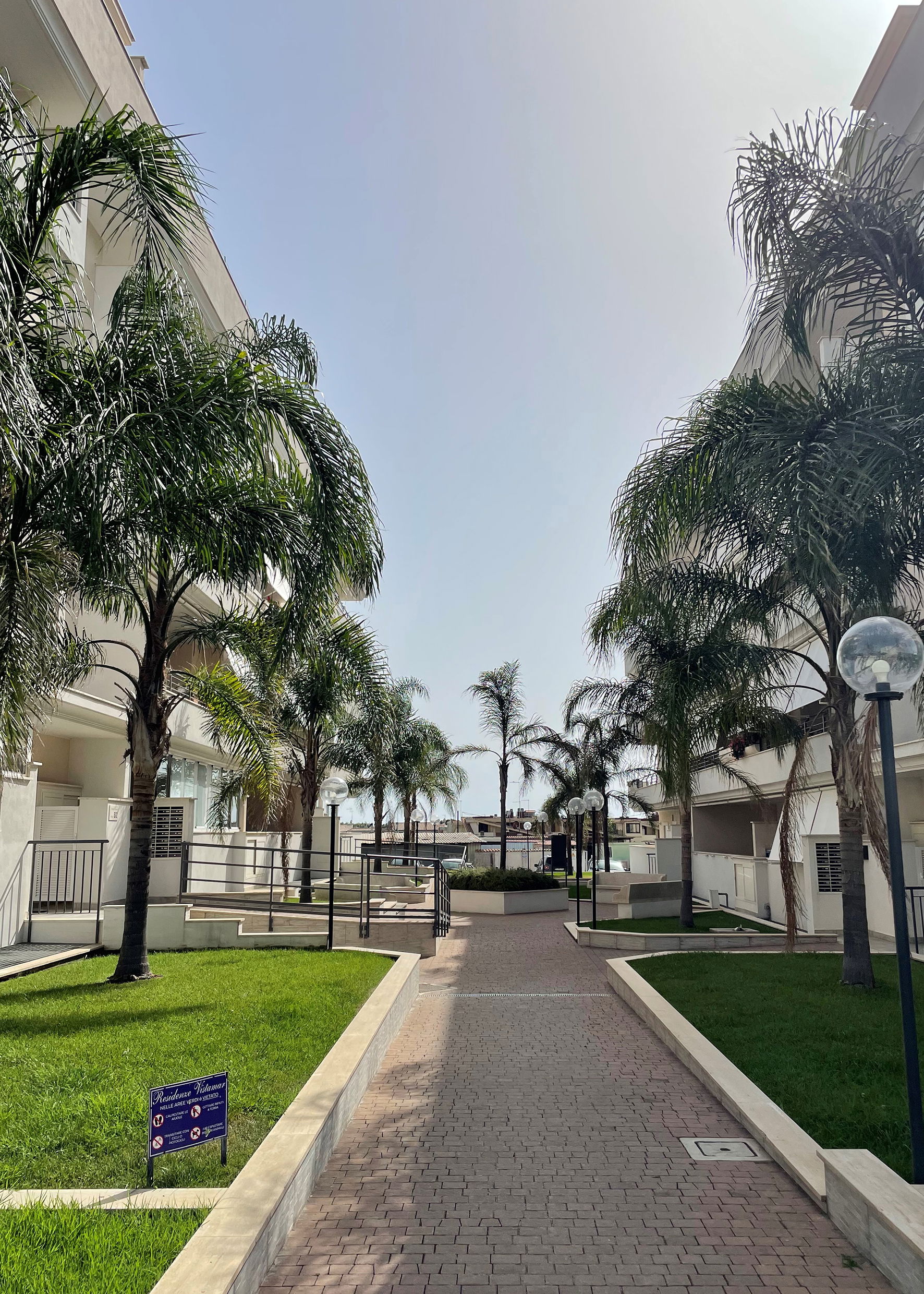 Ladispoli - Via Vilnius/Via Reykjavik