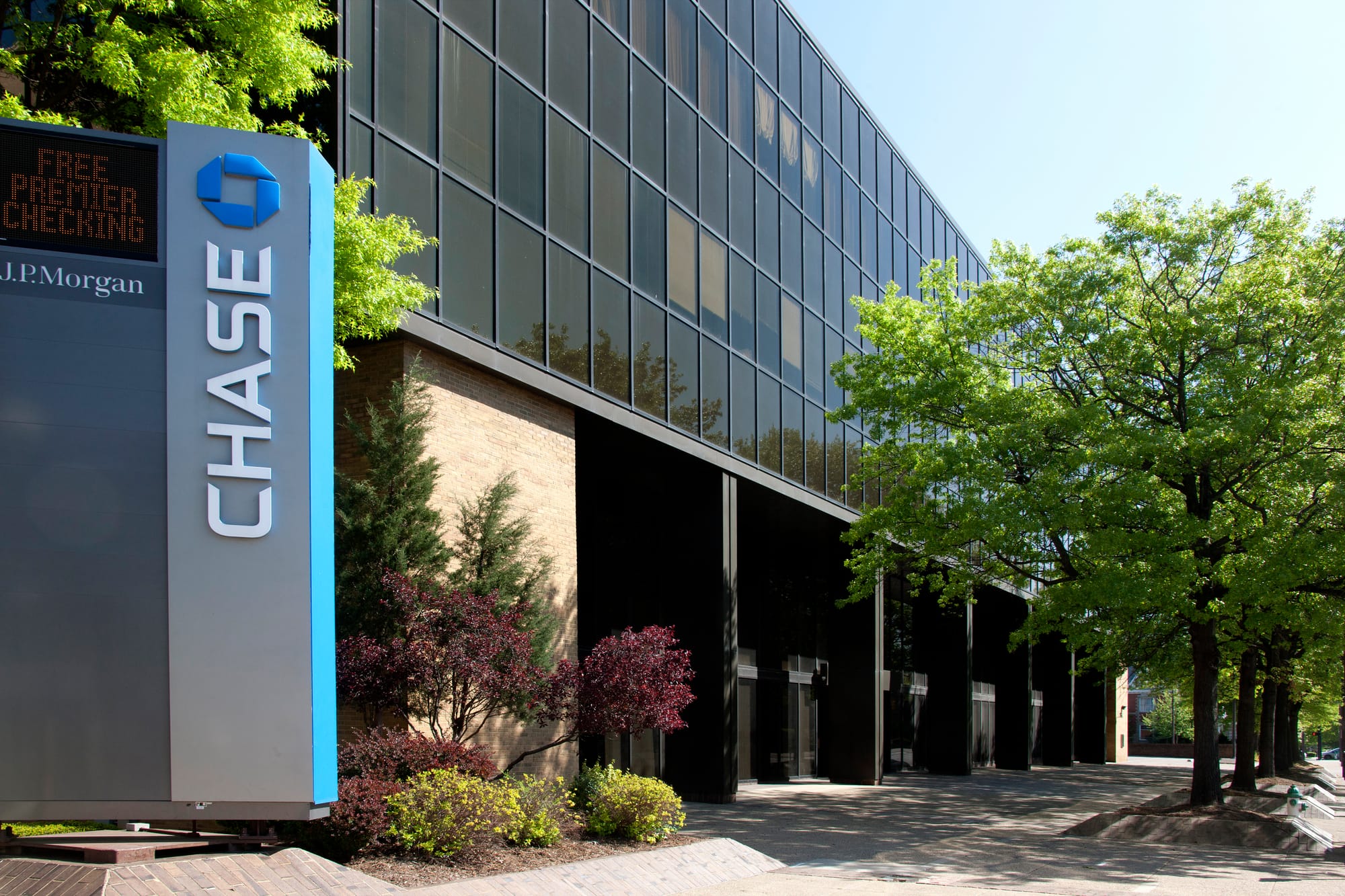 1000 5th Avenue - Suite 250 - Chase Bank Building
