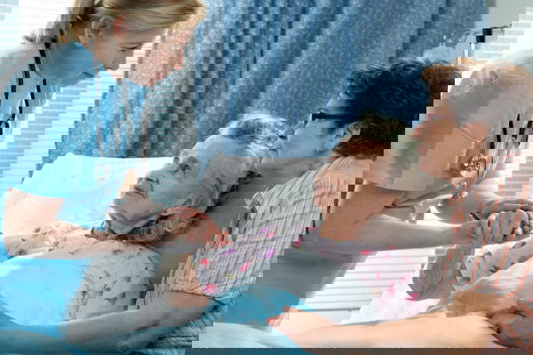 Geriatric Nurse / Elderly Caregiver