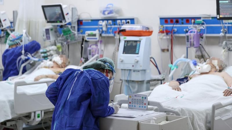 intensive care nurse