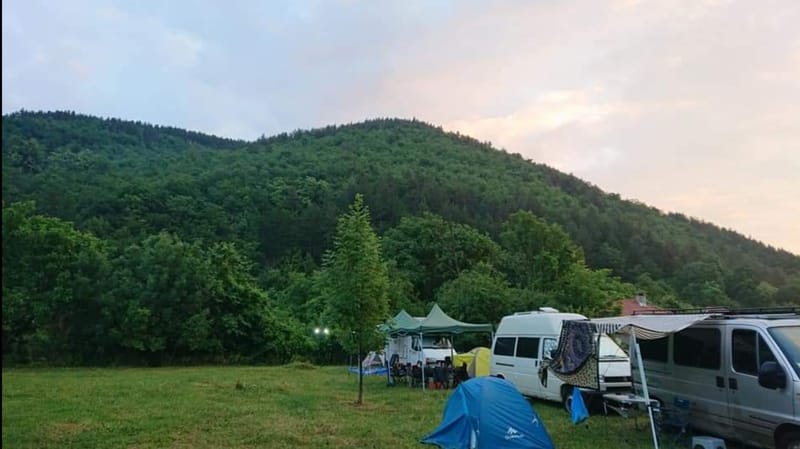 CAMPERS&amp;CARAVANS