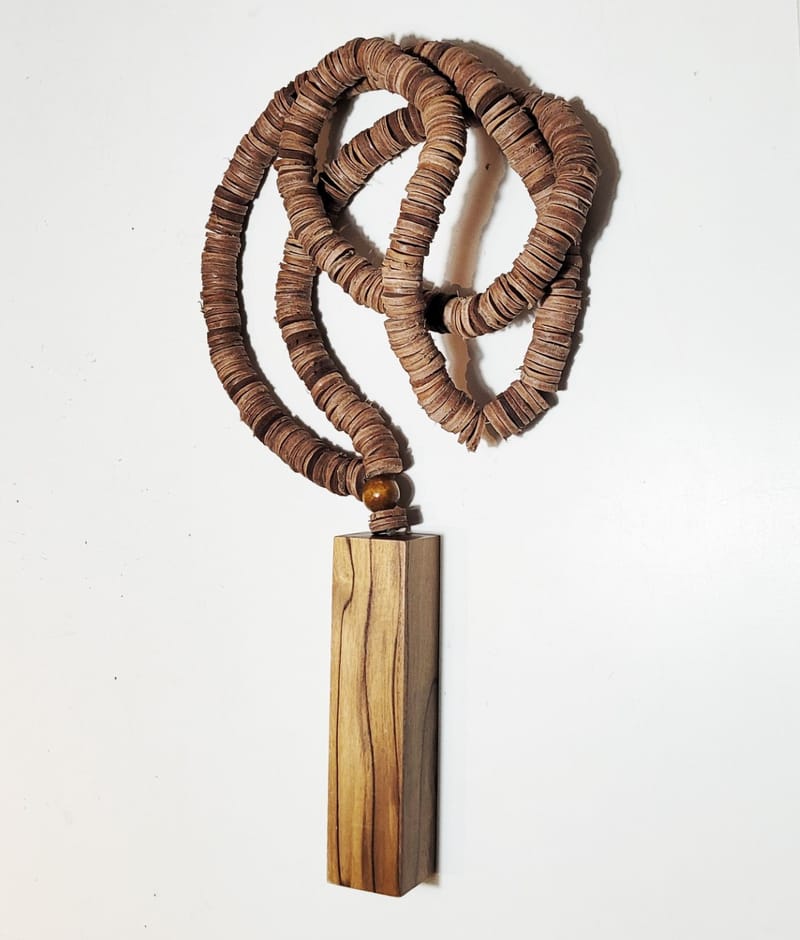 MAXI COLAR COURO e MADEIRA