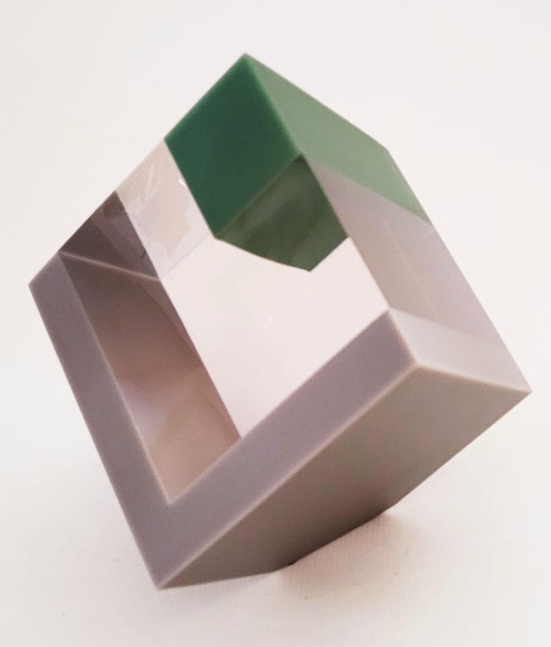 ESCULTURA CUBO GALERIA