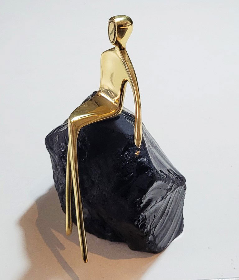 ESCULTURA ABRAÇO