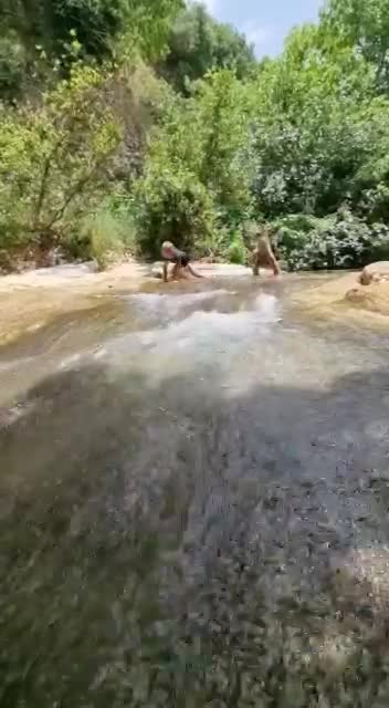 Нахаль Кзив.