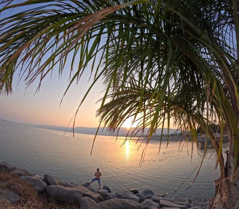 День отдыха на пляже озера Кинерет -суббота