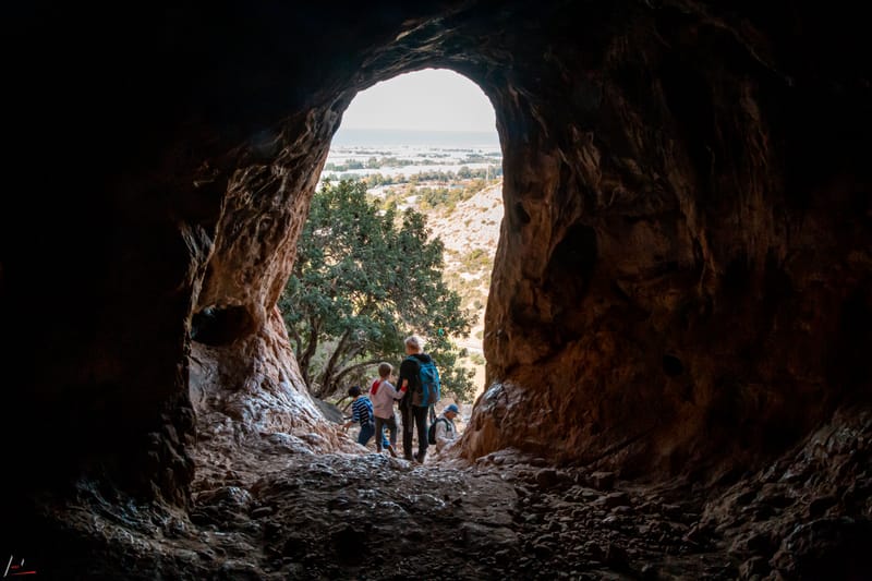 Нахаль Орен, пещера Великана и  деревня художников Эйн Ход на склонах горы Кармель