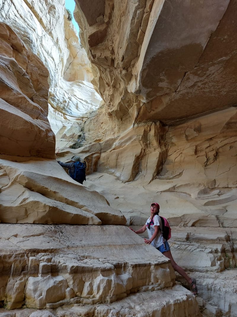 Иудейская пустыня в праздник Песах. Пеший трек по нахаль Мишмар плюс купание на пляже мертвого моря 9 км