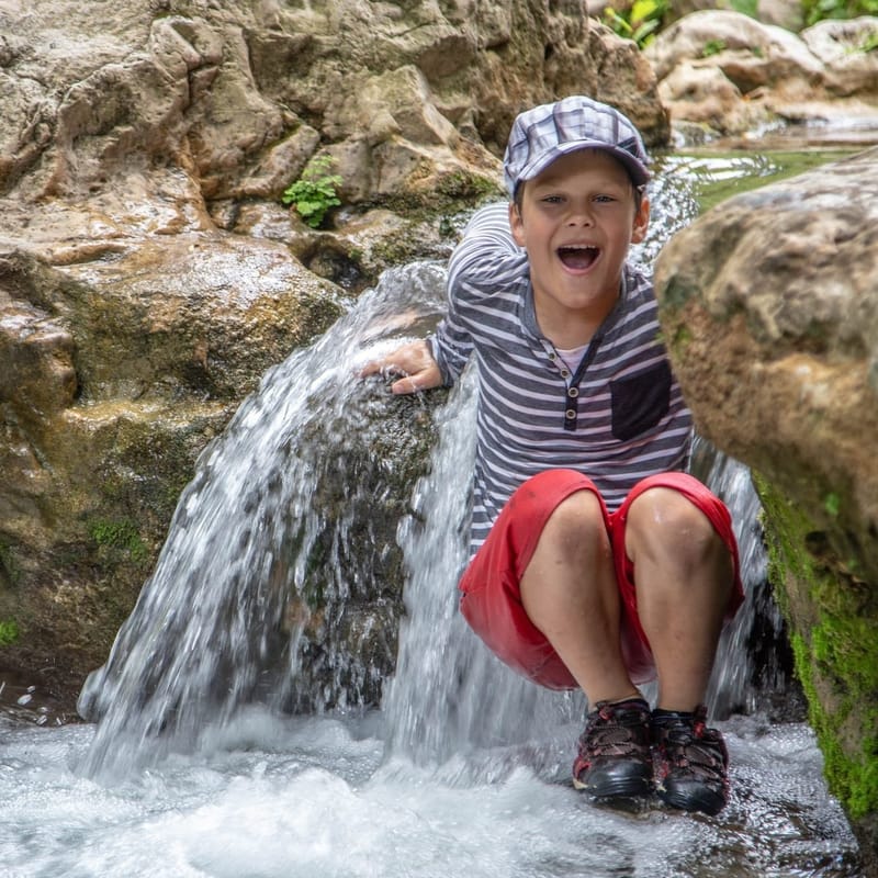 Поход по водному ущелью Кзив и Монфор- легкий 8 км.