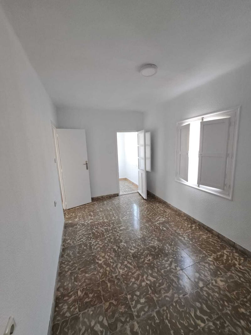 Ref: HS2402