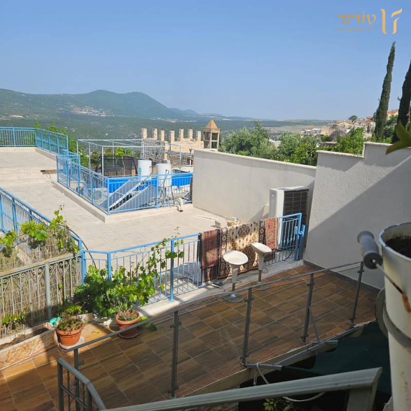 בית אותנטי בלב קריית האומנים צפת