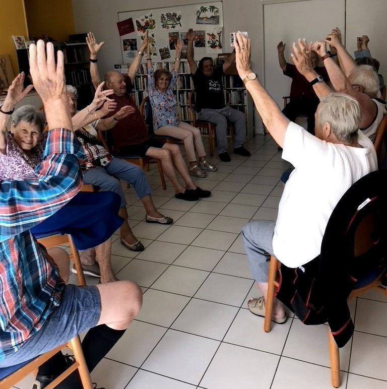 Yoga sur chaise