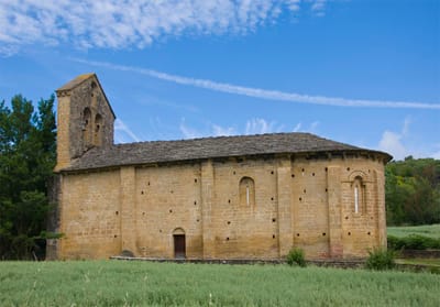 La misteriosa iglesia de San Pedro Advíncula en Echano (Navarra)