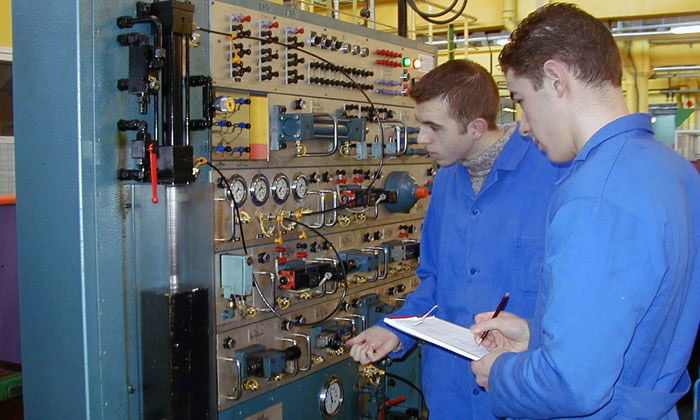 MAINTENANCE AND INSTALLATION