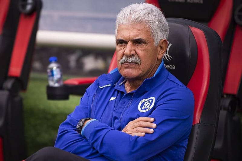 ¿La continuidad de "Tuca" en Cruz Azul podría estar en peligro? Esto sabemos