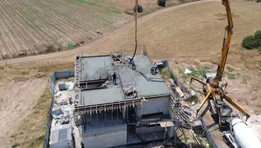 יציקת רצפה קומת קרקע