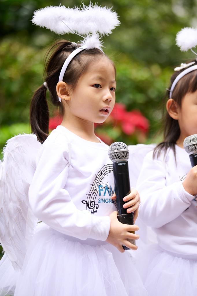 Quinley's First Singing Performance at Lee Tung Avenue