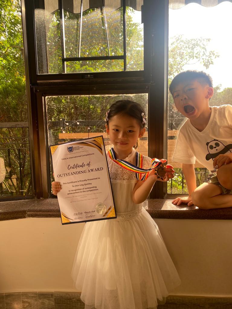 35th International Children and Youth English Recitation Competition - Outstanding Award