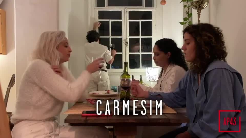 Carmesim