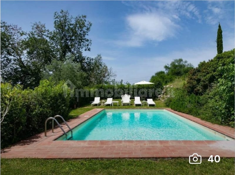 בית אוטנטי בקיאנטי טוסקנה , כבר מחולק  ועובד כדירות נופש 