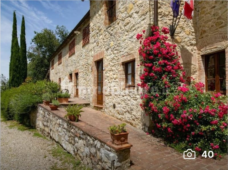 בית אוטנטי בקיאנטי טוסקנה , כבר מחולק  ועובד כדירות נופש 