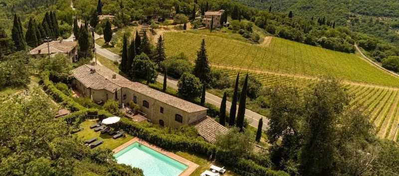 בית אוטנטי בקיאנטי טוסקנה , כבר מחולק  ועובד כדירות נופש 