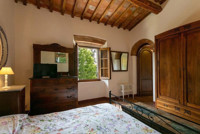 בית אוטנטי בקיאנטי טוסקנה , כבר מחולק  ועובד כדירות נופש 