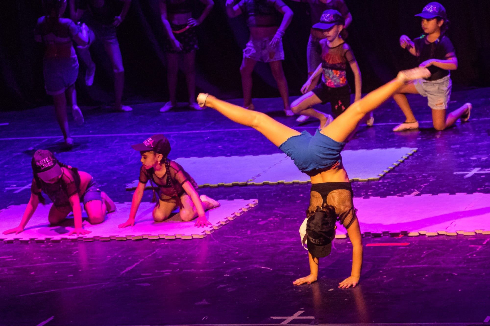 ACRODANCE